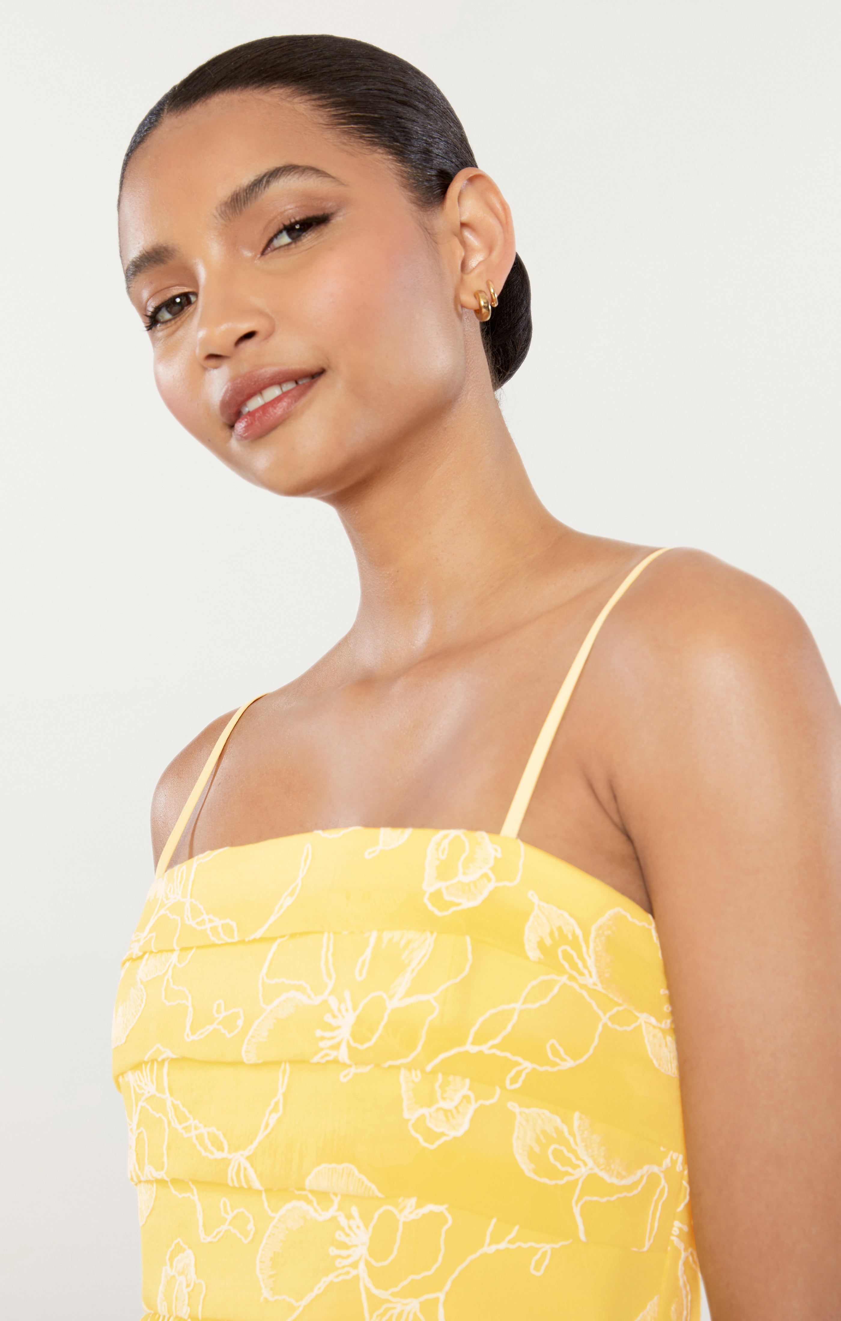 Kia Dress 10 / Yellow Cream Kia Dress 10 / Yellow Cream